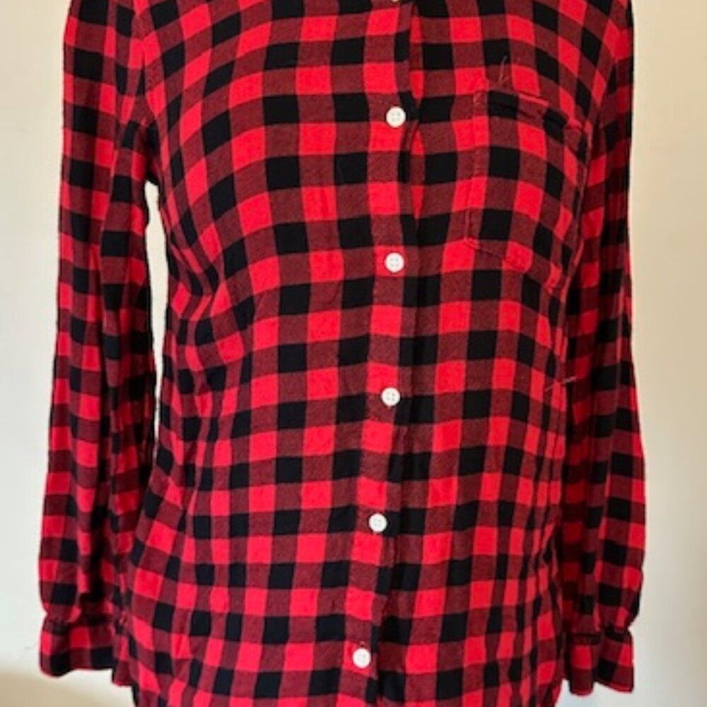 Old Navy Red & Black Buffalo Plaid Flannel 8682 XS